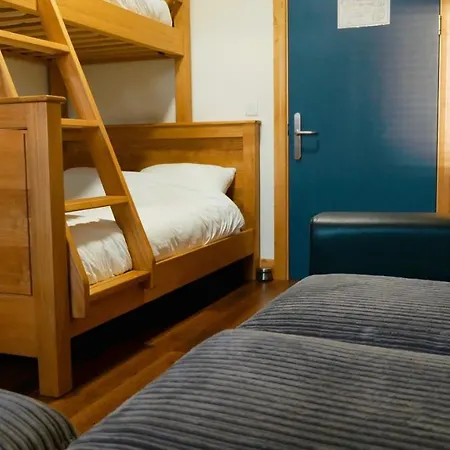 Ballyhoura Luxury Hostel *